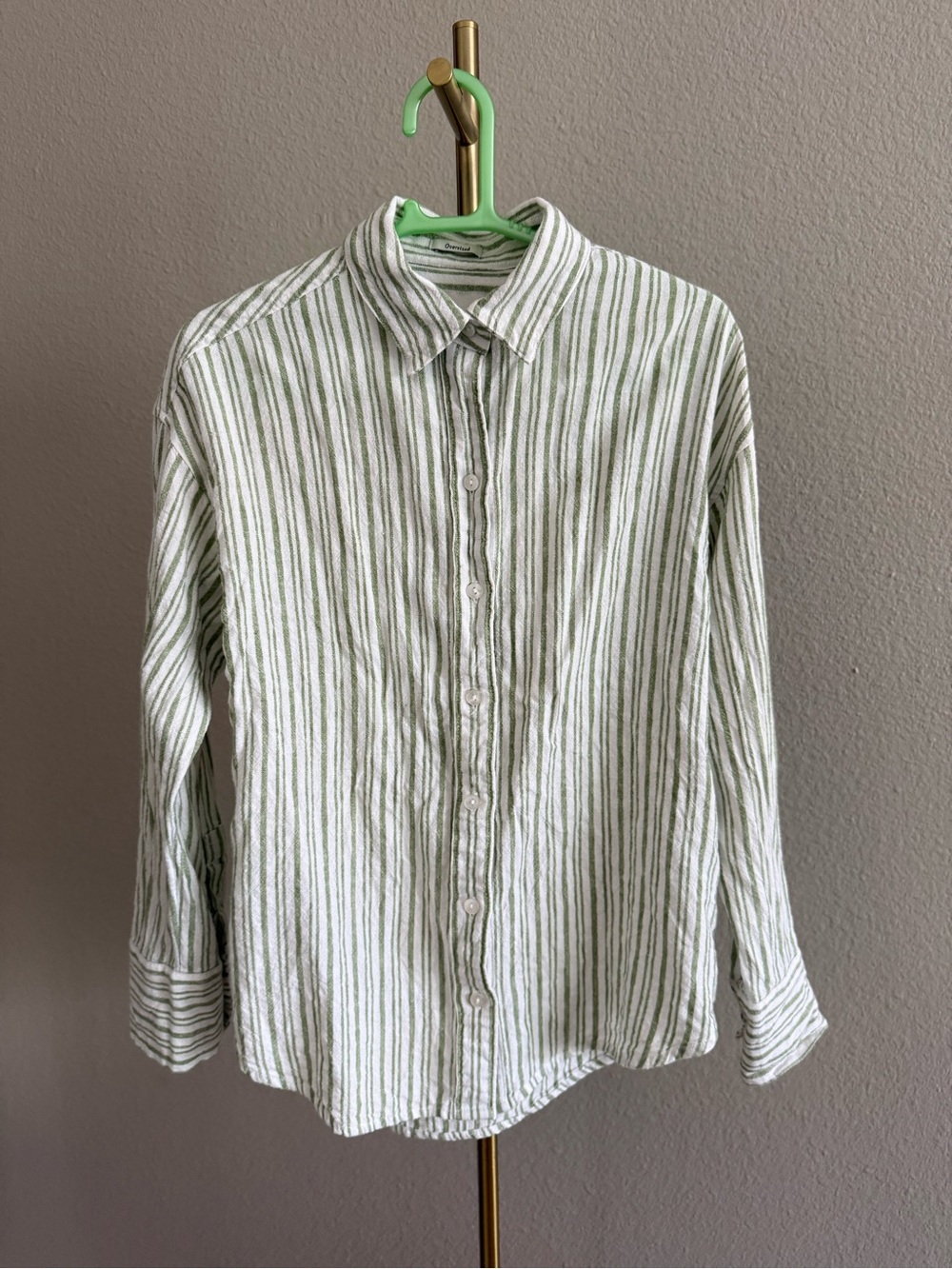 A&F Striped Button-Up Shirt in White and Sage-Size XXS